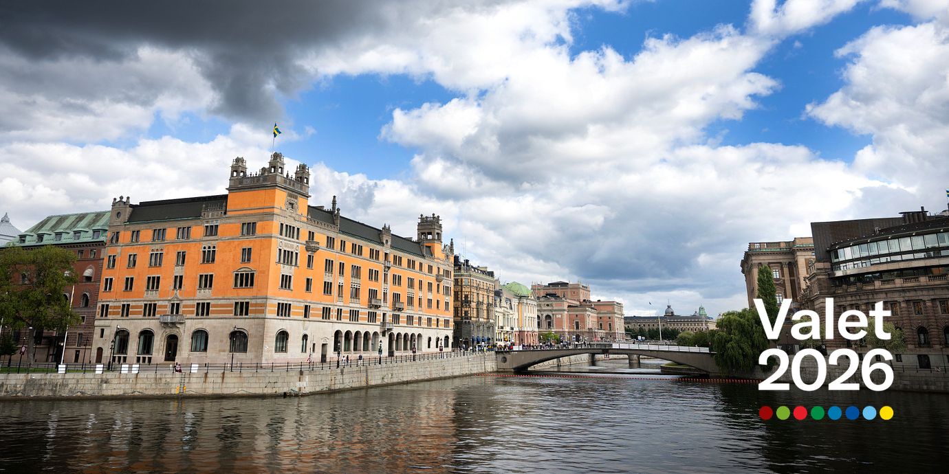 Rosenbad och riksdagshuset i Stockholm.
